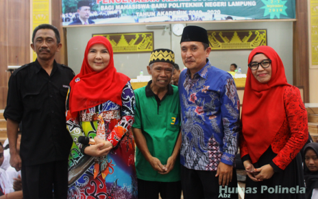 Hadiah Umroh Dari Dr. Hj. Eva Dwiana Herman HN. SE., M.Si