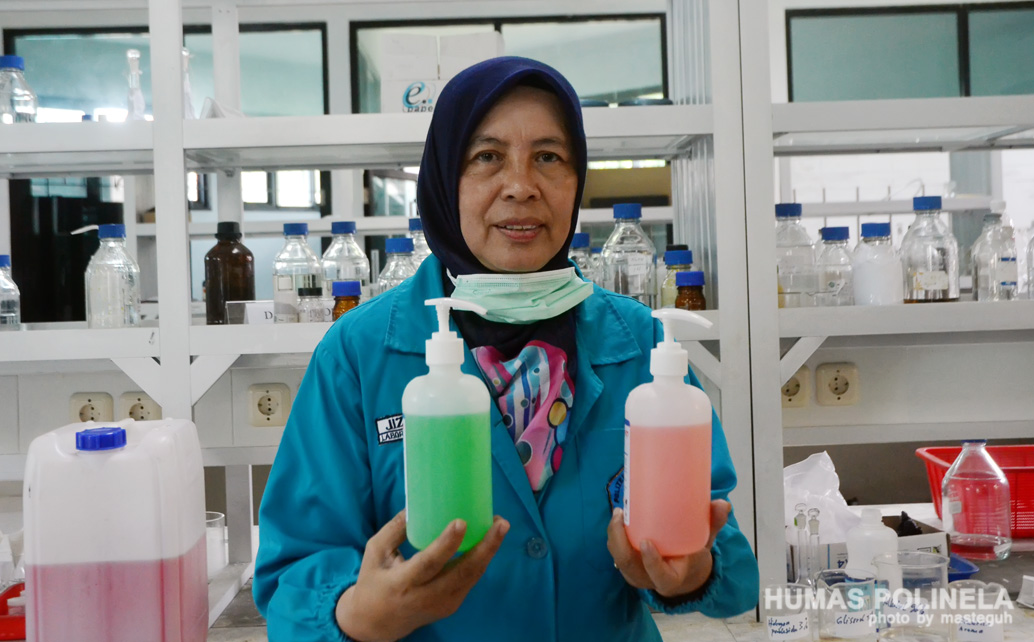 Hand Sanitizer Rasa Apel dan Stroberi