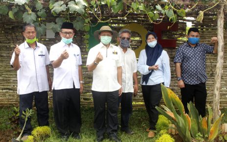 Kunjungan Ketua Tim Program Kartu Petani Berjaya