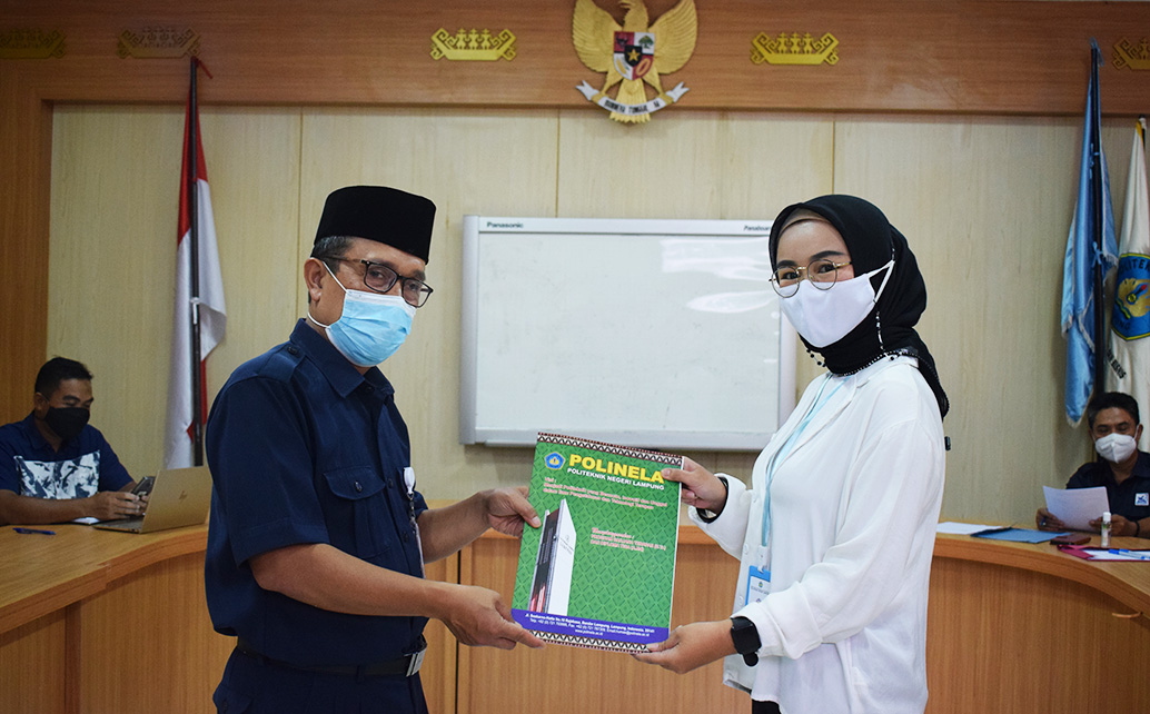 Polinela Serahkan SK CPNS Kepada 8 Orang Tenaga Pendidik 2021