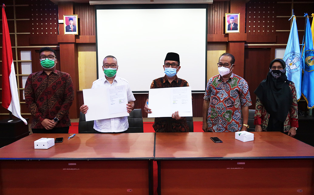 Penandatanganan Nota Kesepahaman (MoU) Polinela Dengan CV Selera NusantaraPenandatanganan Nota Kesepahaman (MoU) Polinela Dengan CV. Selera Nusantara