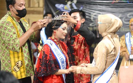 Polinela-Penyerahan-Mahkota-Puteri-Ekowisata