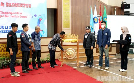 Polinela_Pemukulan Gong Tanda Pembukaan Pomprov 2022