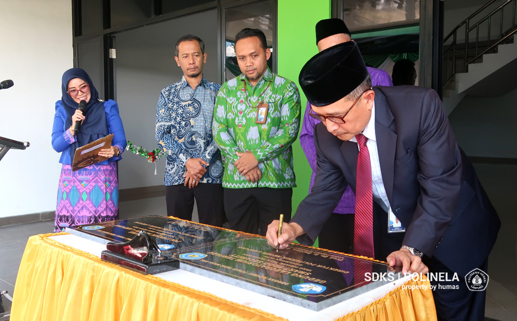 direktur resmikan gedung smart food security dan embung polinela
